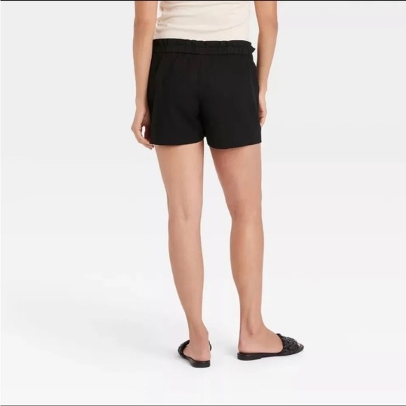 Isabel Maternity By Ingrid & Isabel (Tie Front Pull On Shorts) Size XL - Picture 2 of 9